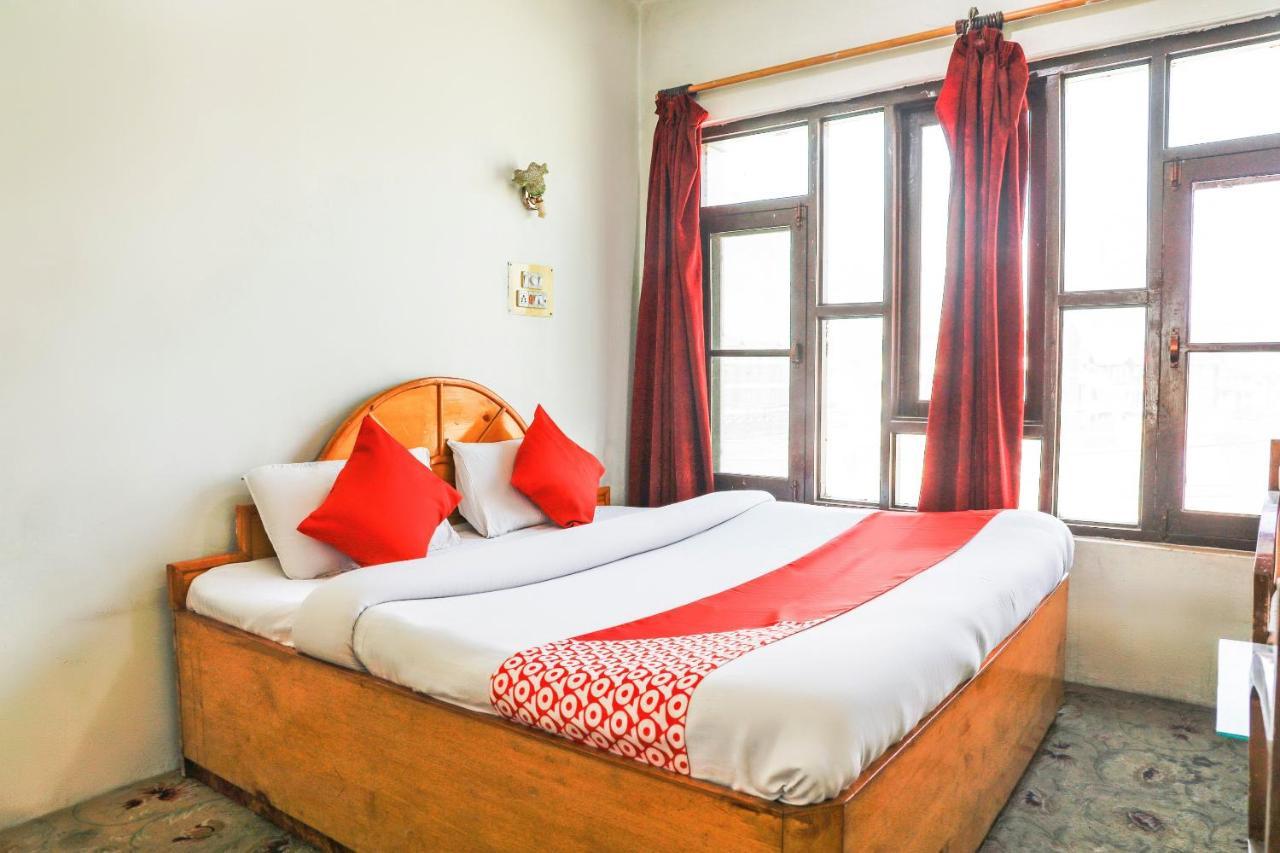 Oyo 72225 Hotel Dilshan Сринагар Экстерьер фото